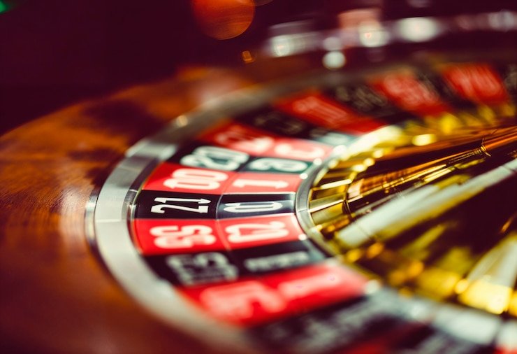 88ph casino lobby showing live dealer and slot game options on screen
